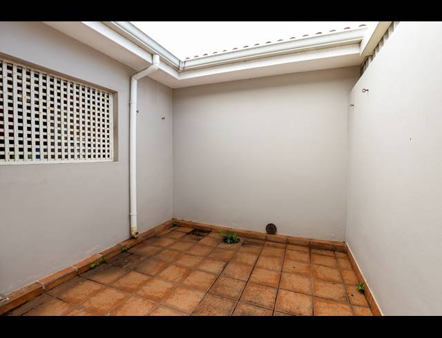 3 BEDROOM APARTMENT FOR SALE IN MORNINGSIDE
